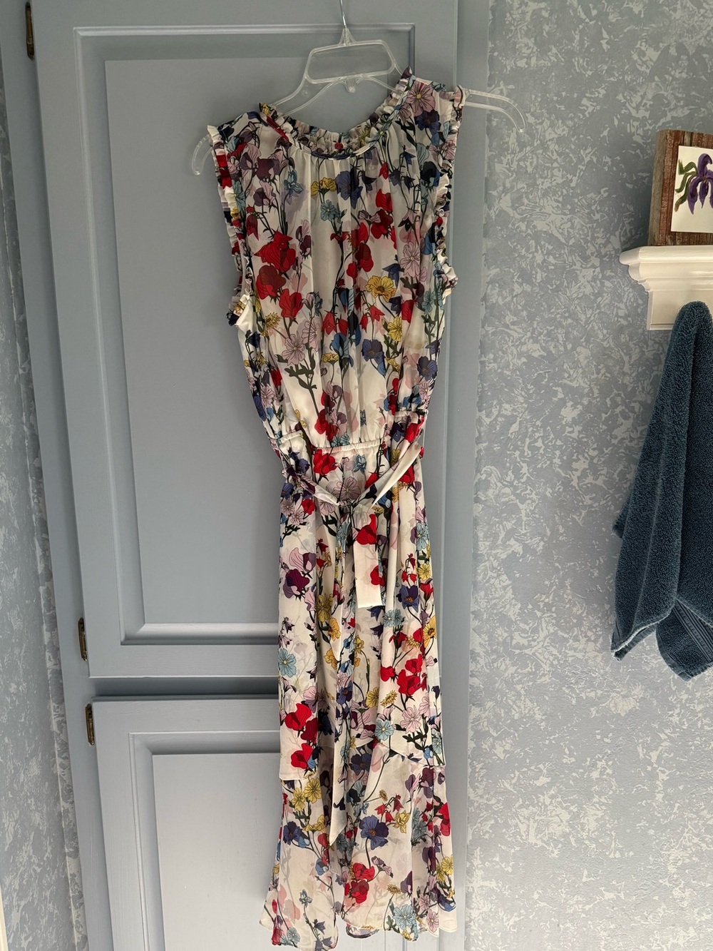 Adrianna Papell Floral Sleeveless sundress Midi Dress - White with Floral